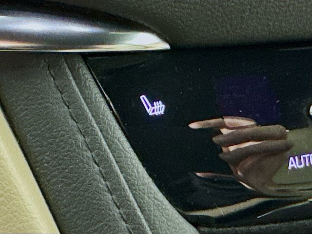 Used 2018 Cadillac XT5 AWD image 22