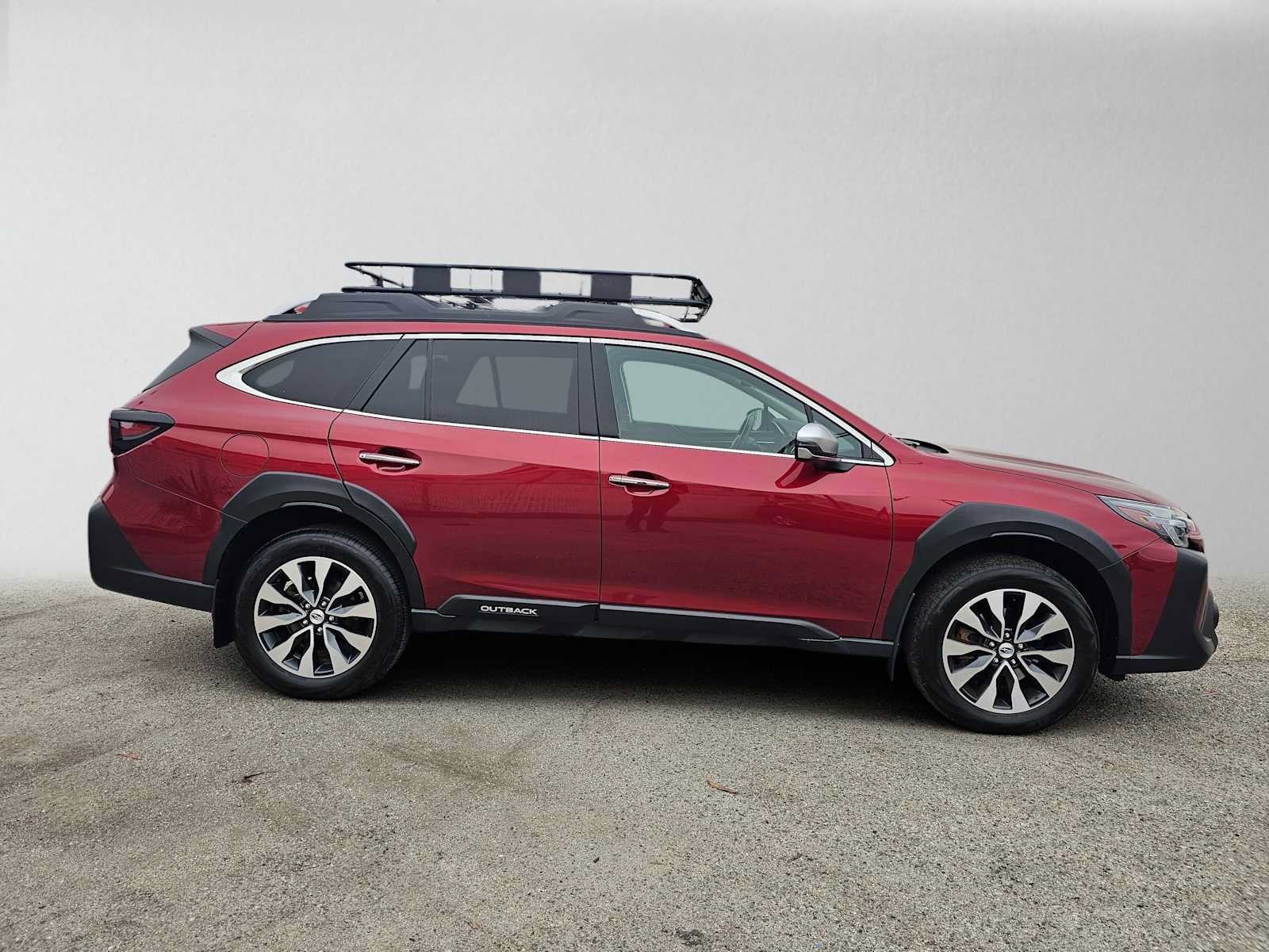 Used 2023 Subaru Outback Touring XT AWD/4WD image 2