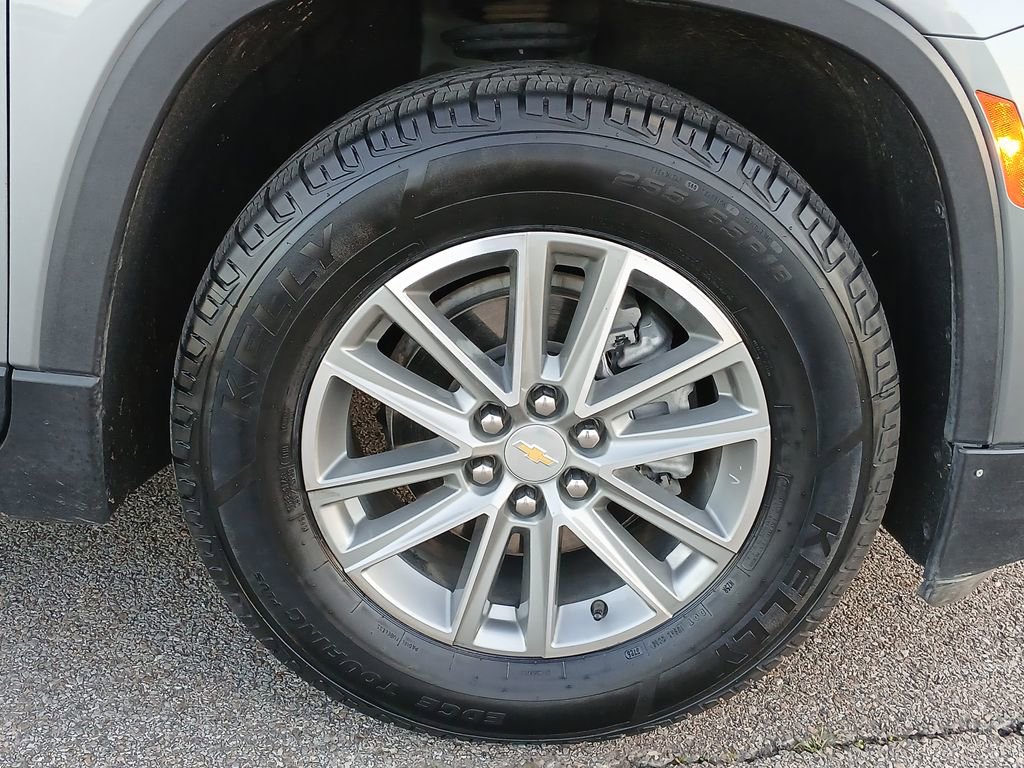 Certified 2023 Chevrolet Traverse LT image 33