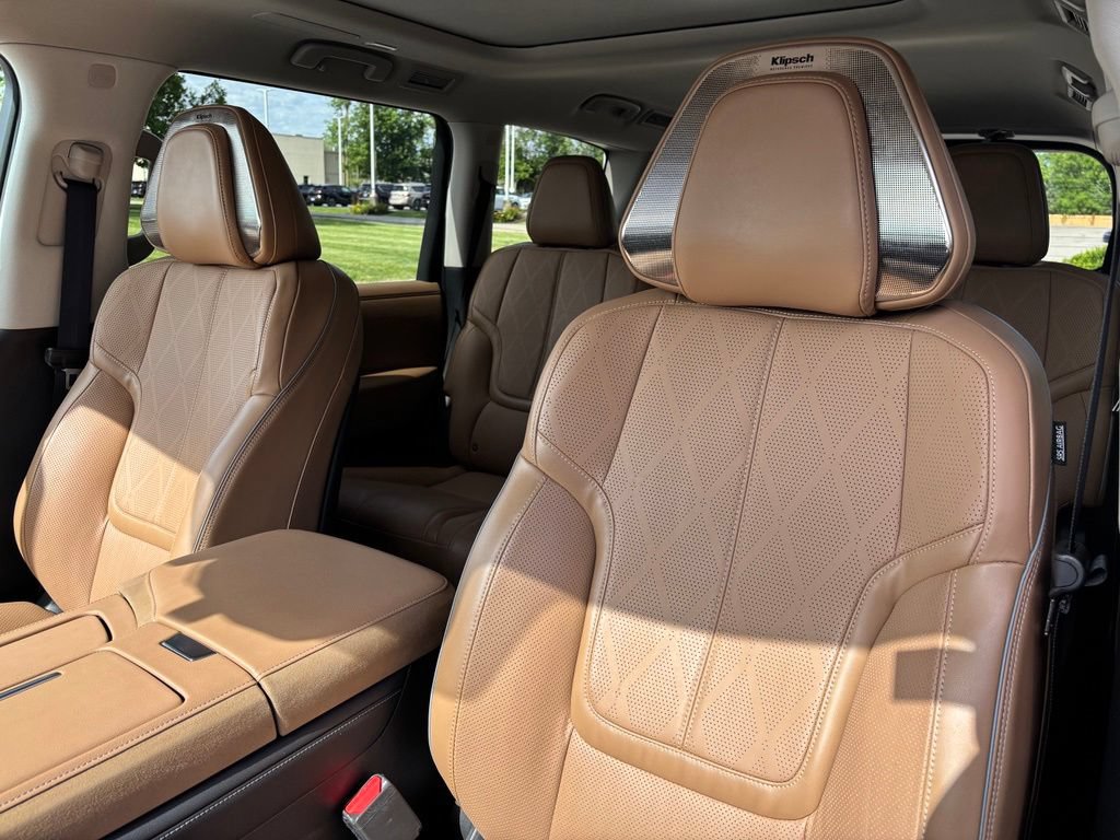 Used 2025 INFINITI QX80 Sensory AWD/4WD image 19