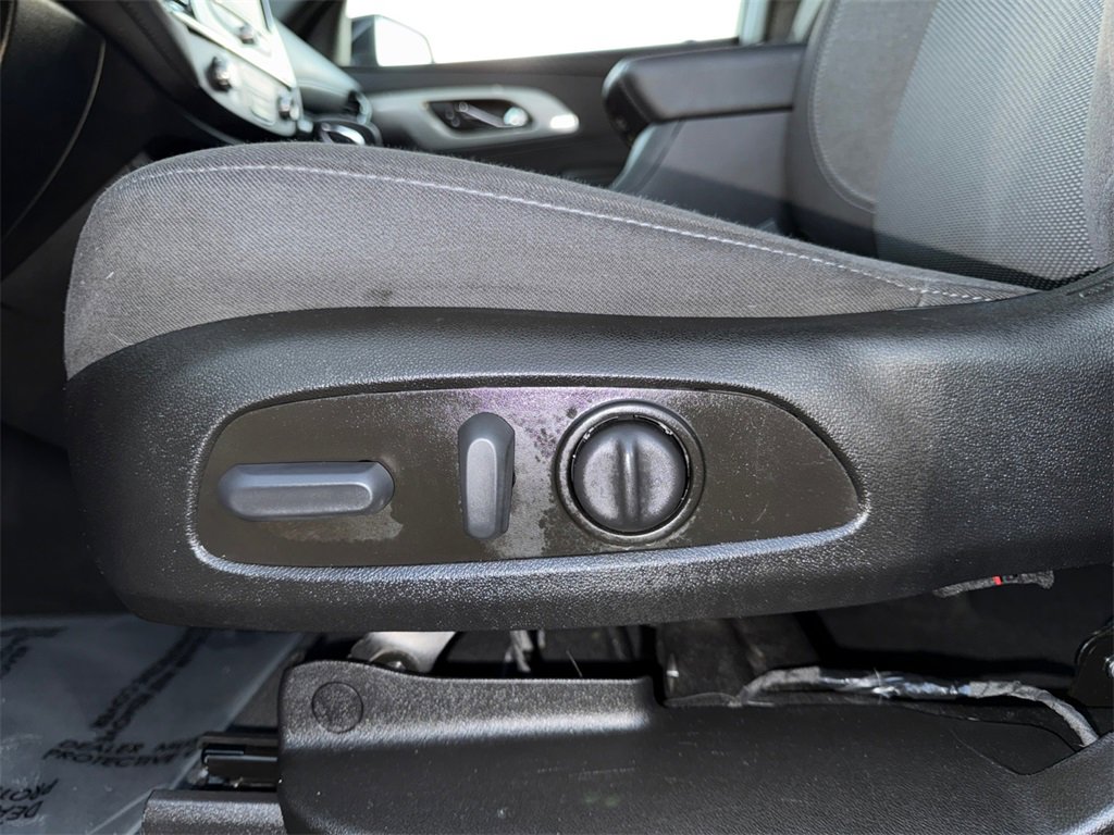 Used 2023 Chevrolet Traverse LT w/ LPO, Floor Liner Package image 10