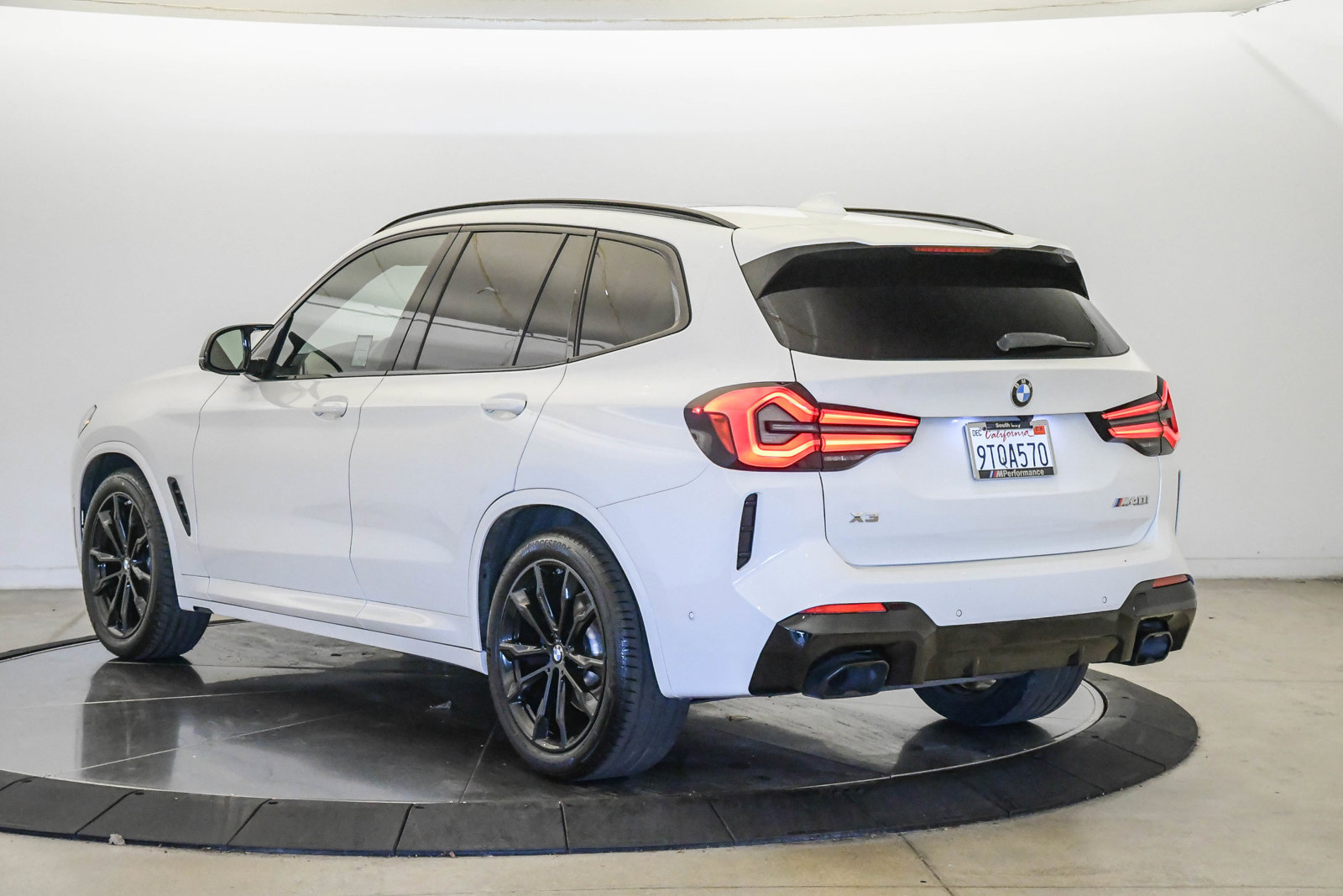 Certified 2024 BMW X3 M40i w/ Premium Package AWD/4WD image 2