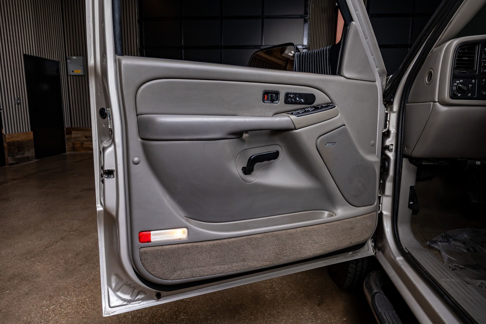 Used 2005 Chevrolet Silverado 3500 LT w/ Heavy-Duty Power Package image 30