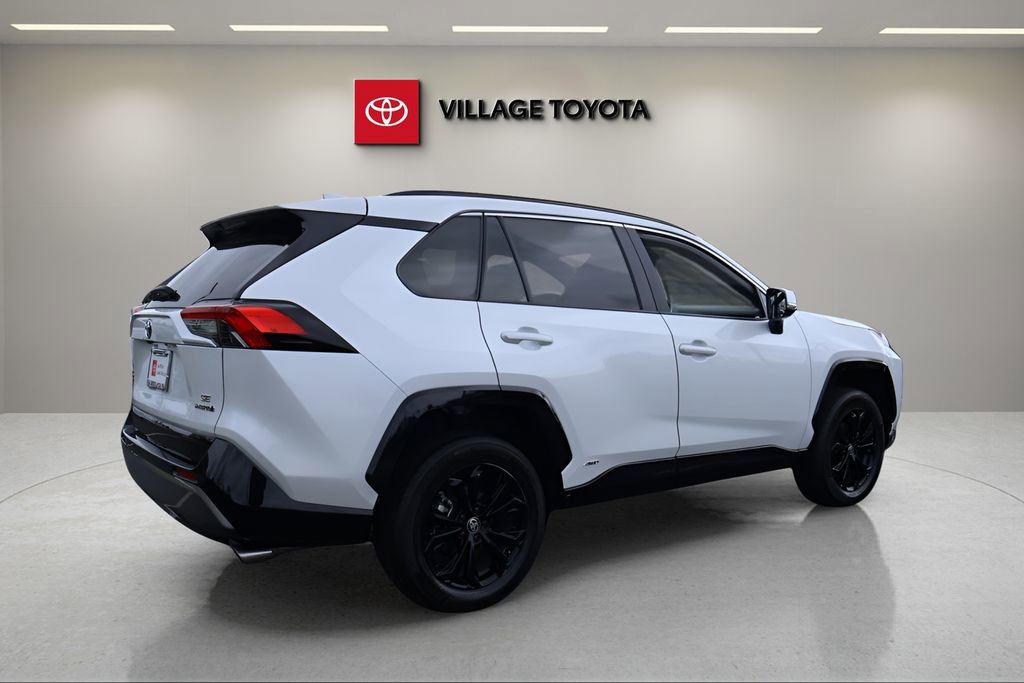 Certified 2023 Toyota RAV4 SE w/ Convenience Package image 5