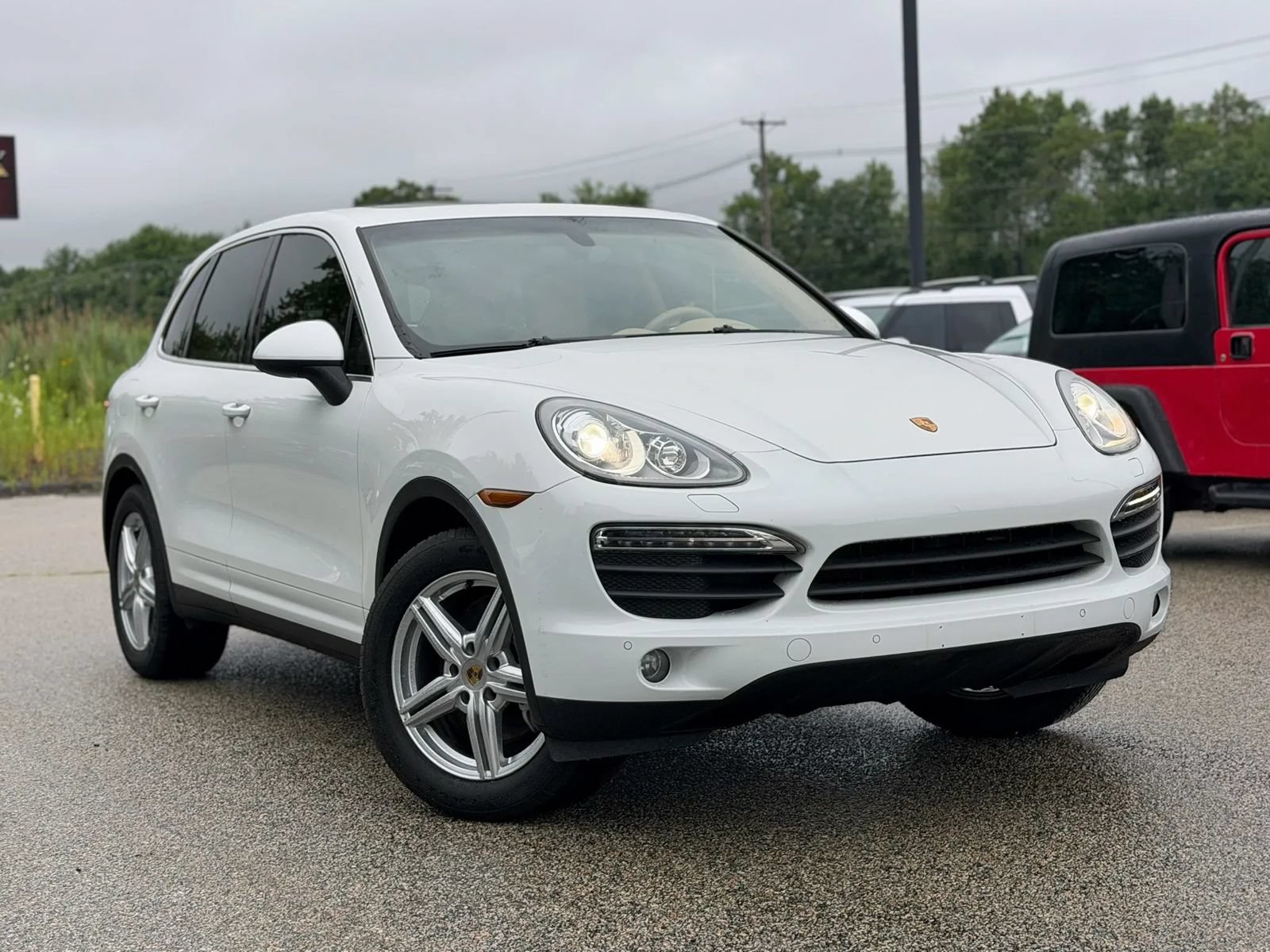 Used 2014 Porsche Cayenne S AWD/4WD image 2
