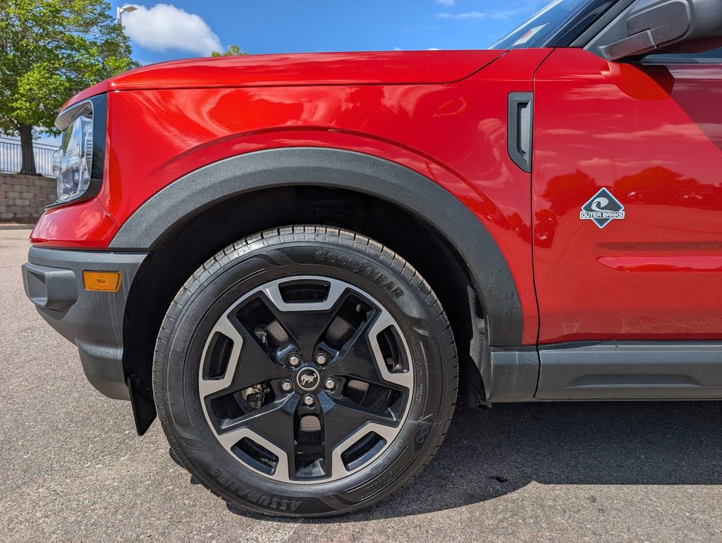 Used 2022 Ford Bronco Sport Outer Banks w/ Tech Package AWD/4WD image 11