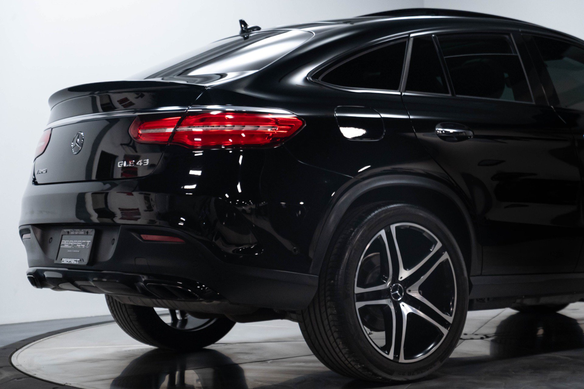 Used 2018 Mercedes-Benz GLE 43 AMG 4MATIC Coupe image 16