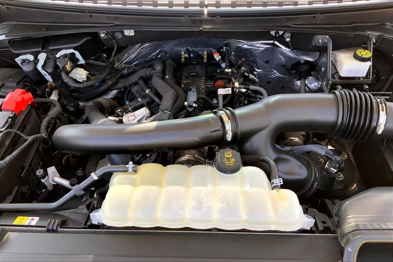 Used 2024 Ford Expedition XLT AWD/4WD image 33