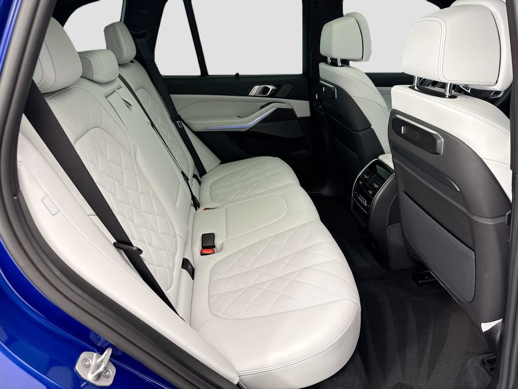 Used 2026 BMW X5 M60i AWD/4WD image 21