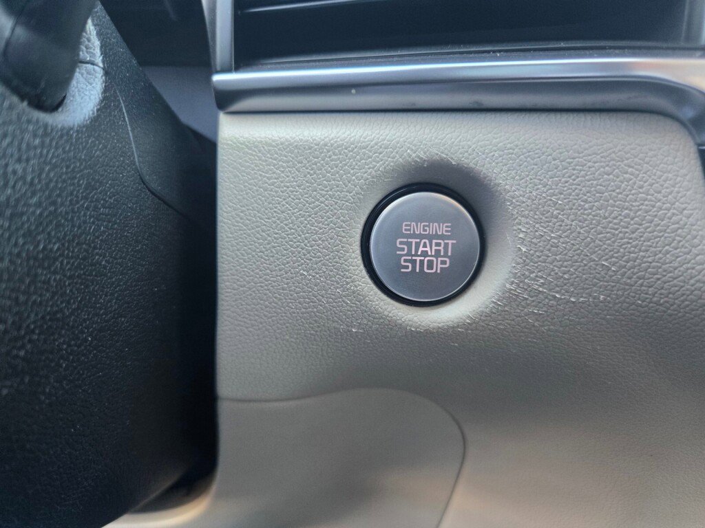 Used 2025 Kia Sorento EX image 13