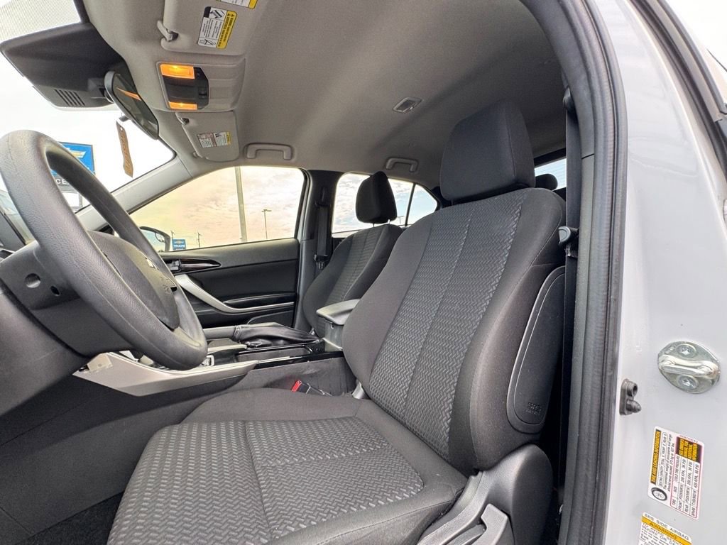 Used 2023 Mitsubishi Eclipse Cross LE image 14