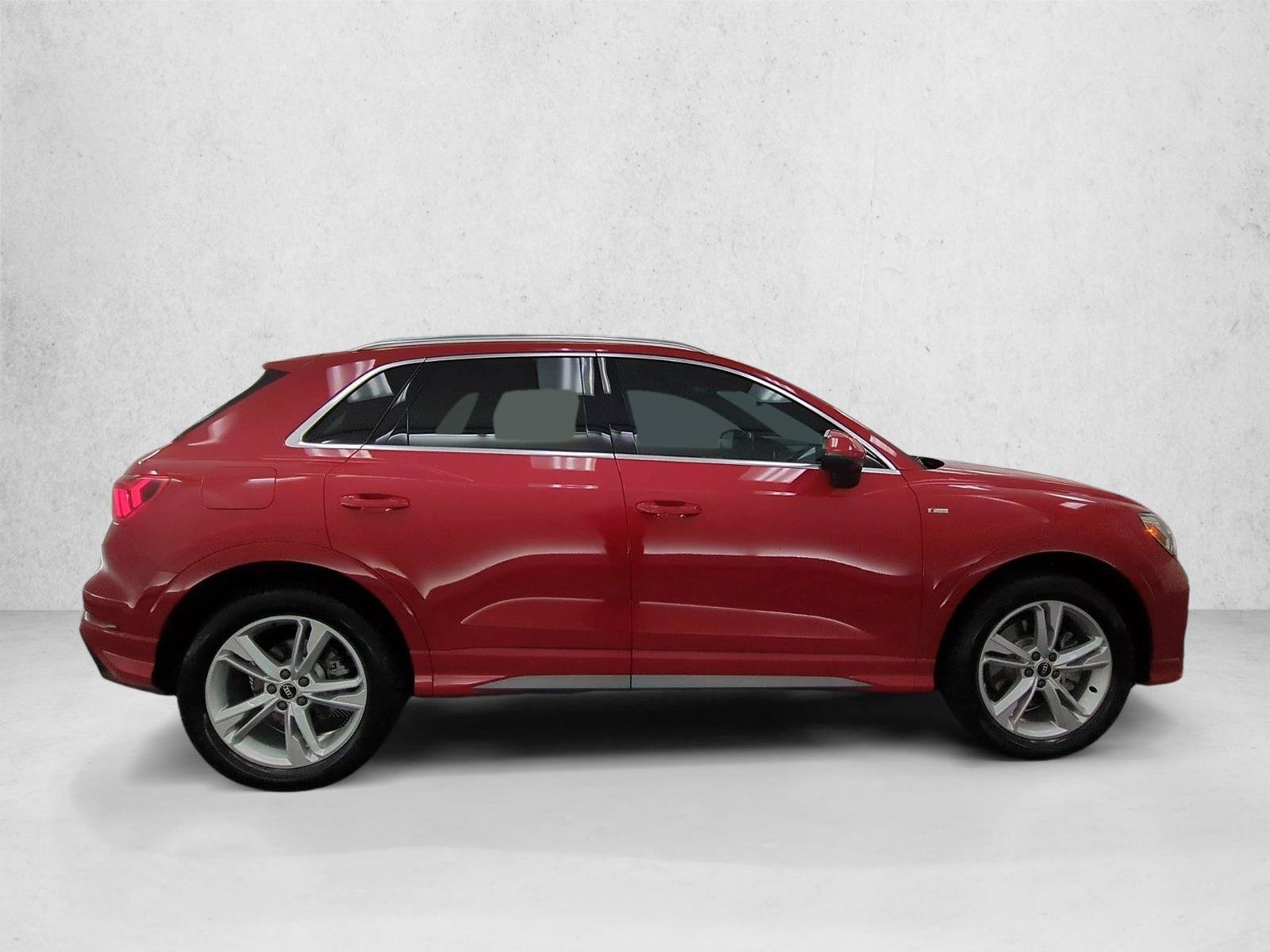 Used 2021 Audi Q3 2.0T Premium Plus AWD/4WD image 4