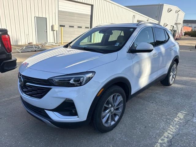 Used 2020 Buick Encore GX Essence w/ Experience Buick Package FWD image 3