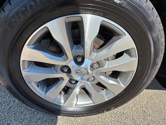 Used 2016 Toyota Sequoia Limited w/ Safety & Convenience Package AWD/4WD image 9