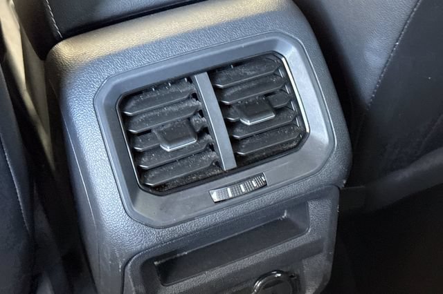 Used 2024 Volkswagen Tiguan SE AWD/4WD image 44