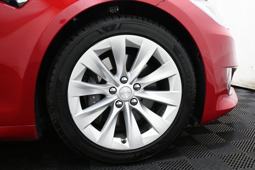 Used 2017 Tesla Model S 90D image 34