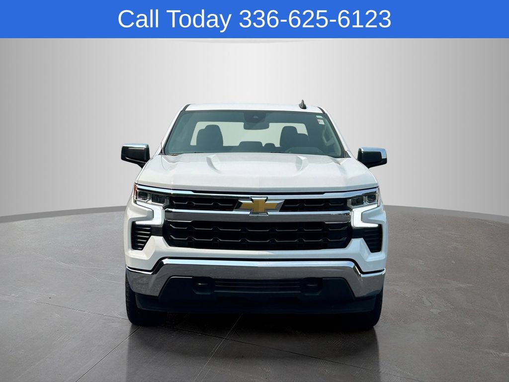 Used 2024 Chevrolet Silverado 1500 LT AWD/4WD image 8