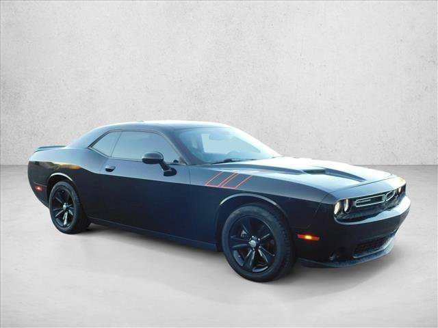 Used 2023 Dodge Challenger SXT RWD image 3