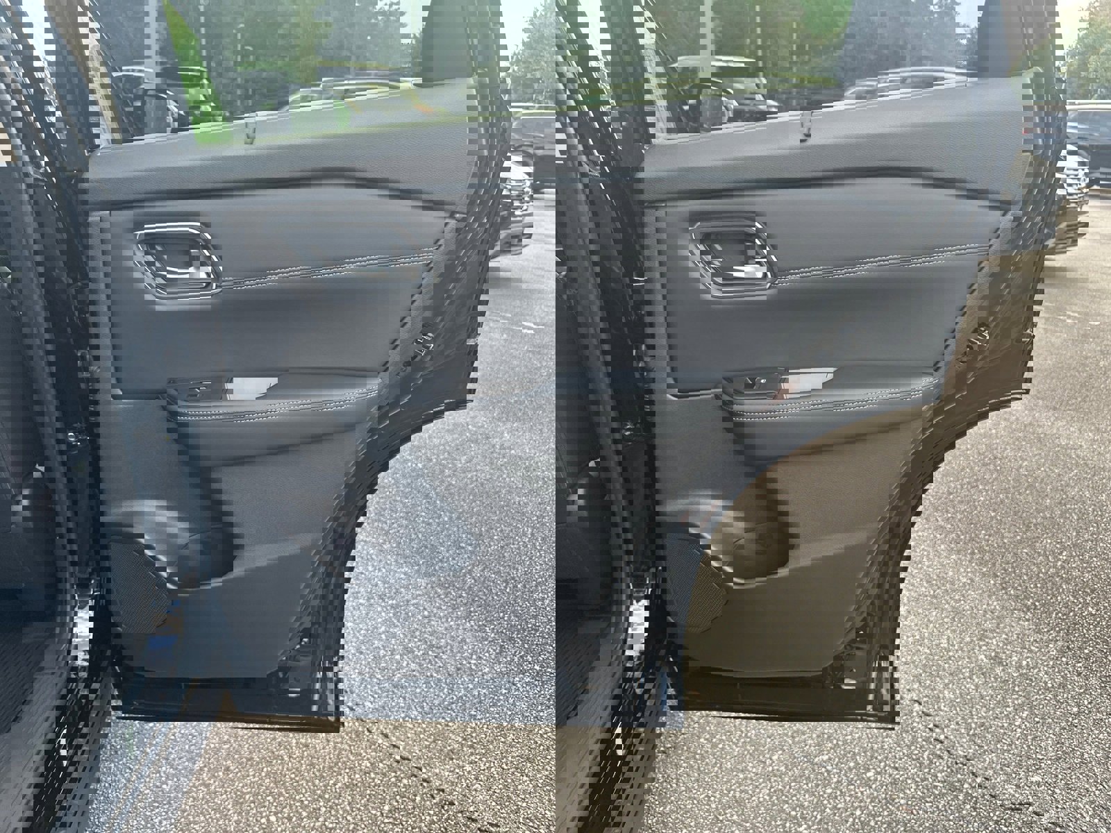 New 2026 Nissan Rogue Platinum image 16