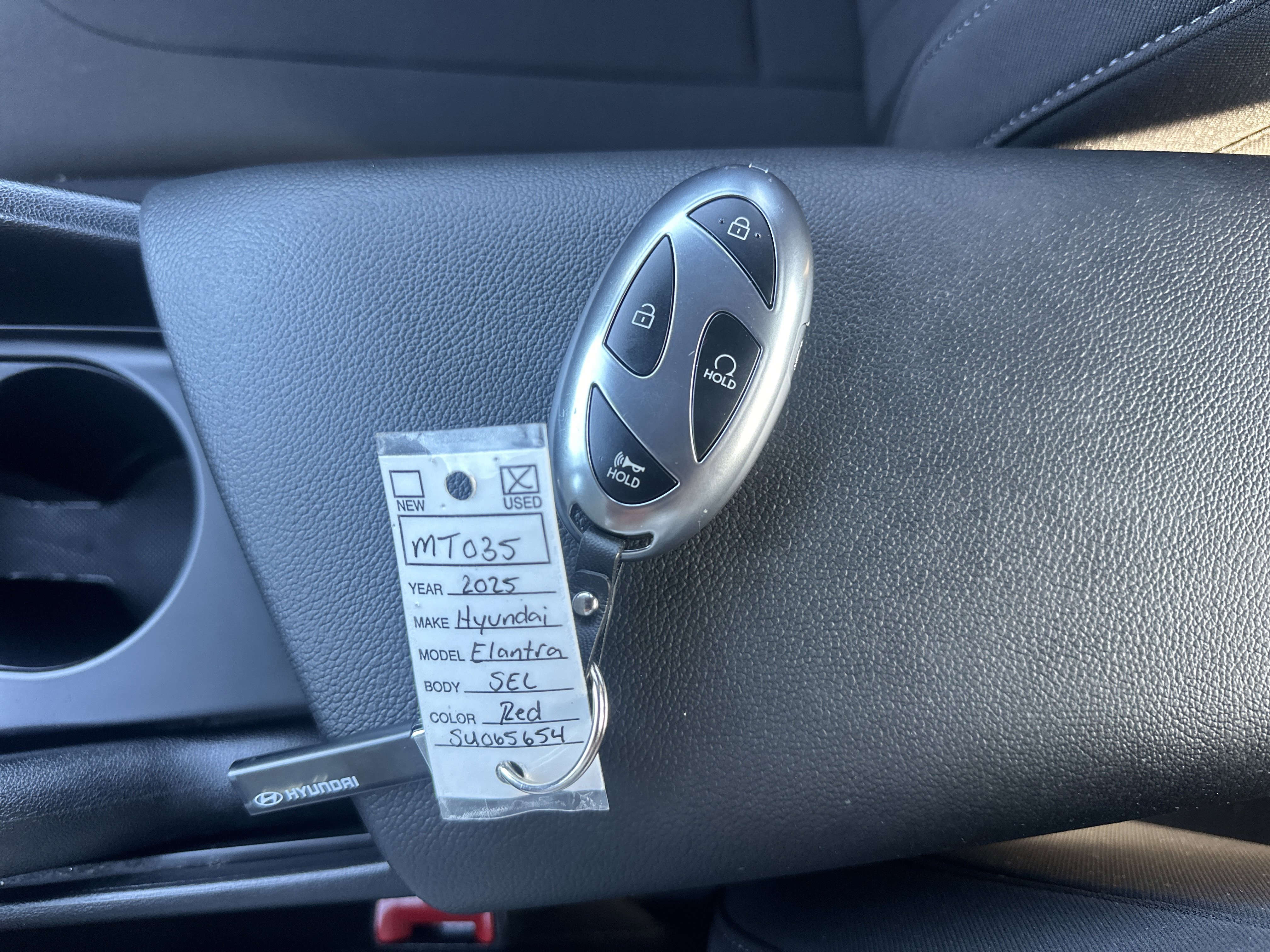 Used 2025 Hyundai Elantra Sport FWD image 26
