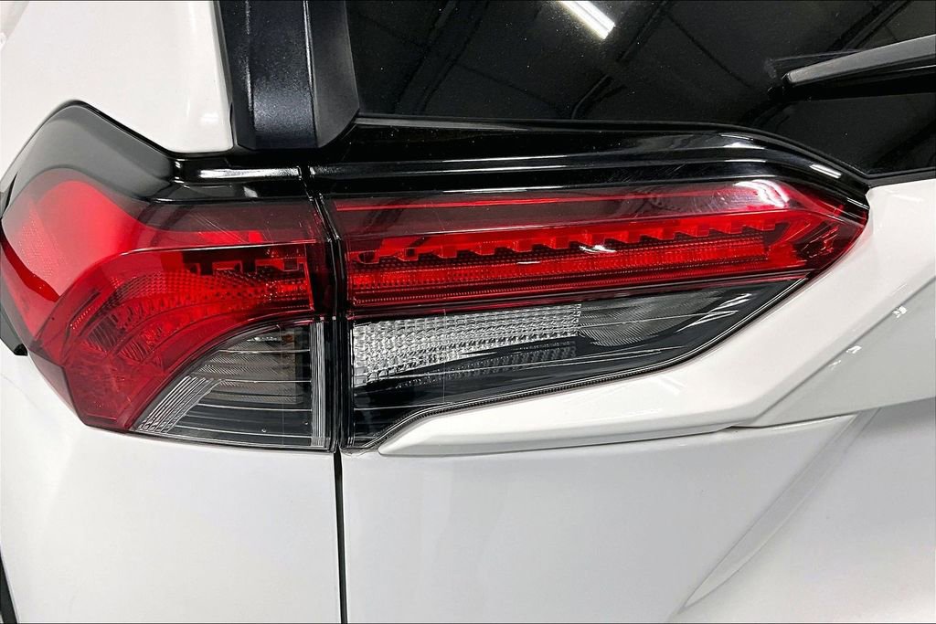 Used 2024 Toyota RAV4 XLE image 39