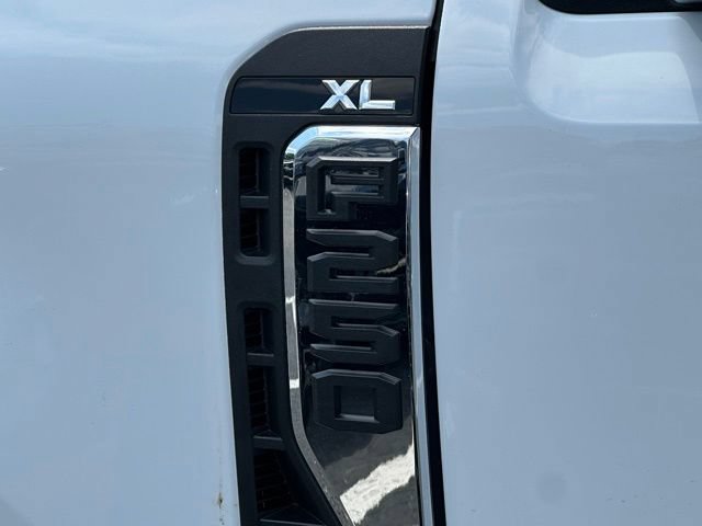 New 2026 Ford F250 XL w/ XL Chrome Package AWD/4WD image 29
