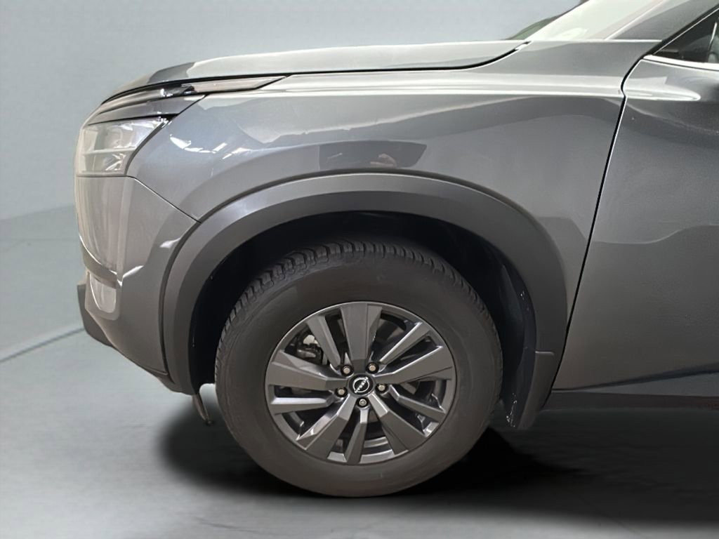 Used 2022 Nissan Pathfinder SV w/ SV Premium Package image 28
