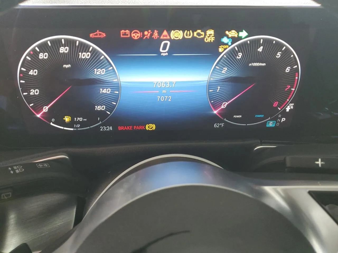 Used 2025 Mercedes-Benz GLB 250 4MATIC image 9