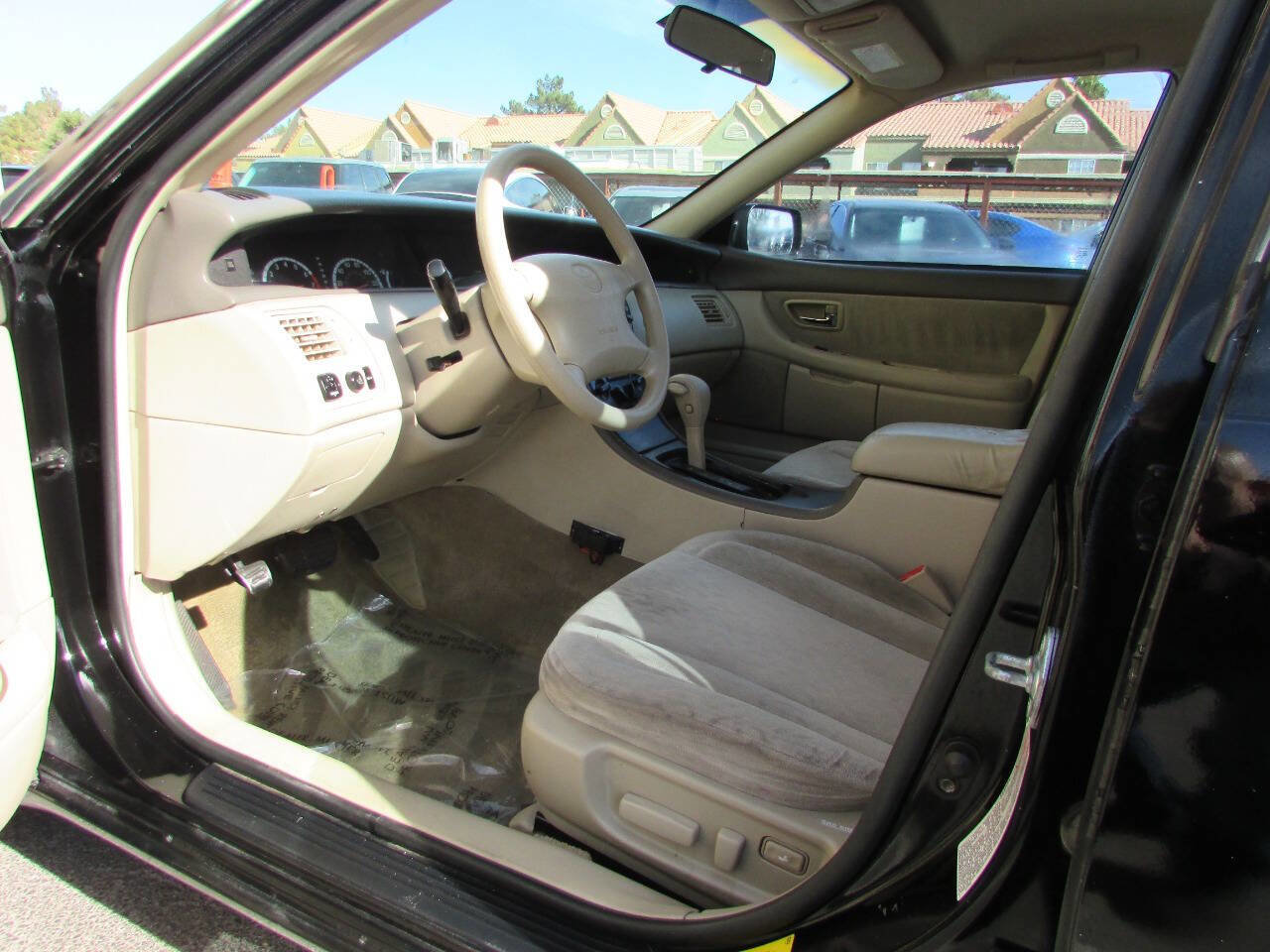 Used 2001 Toyota Avalon XLS FWD image 11