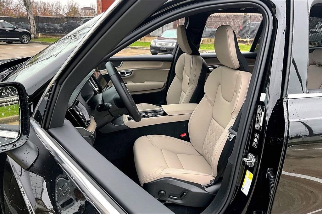 New 2026 Volvo XC90 T8 Core w/ Protection Package Premier image 37