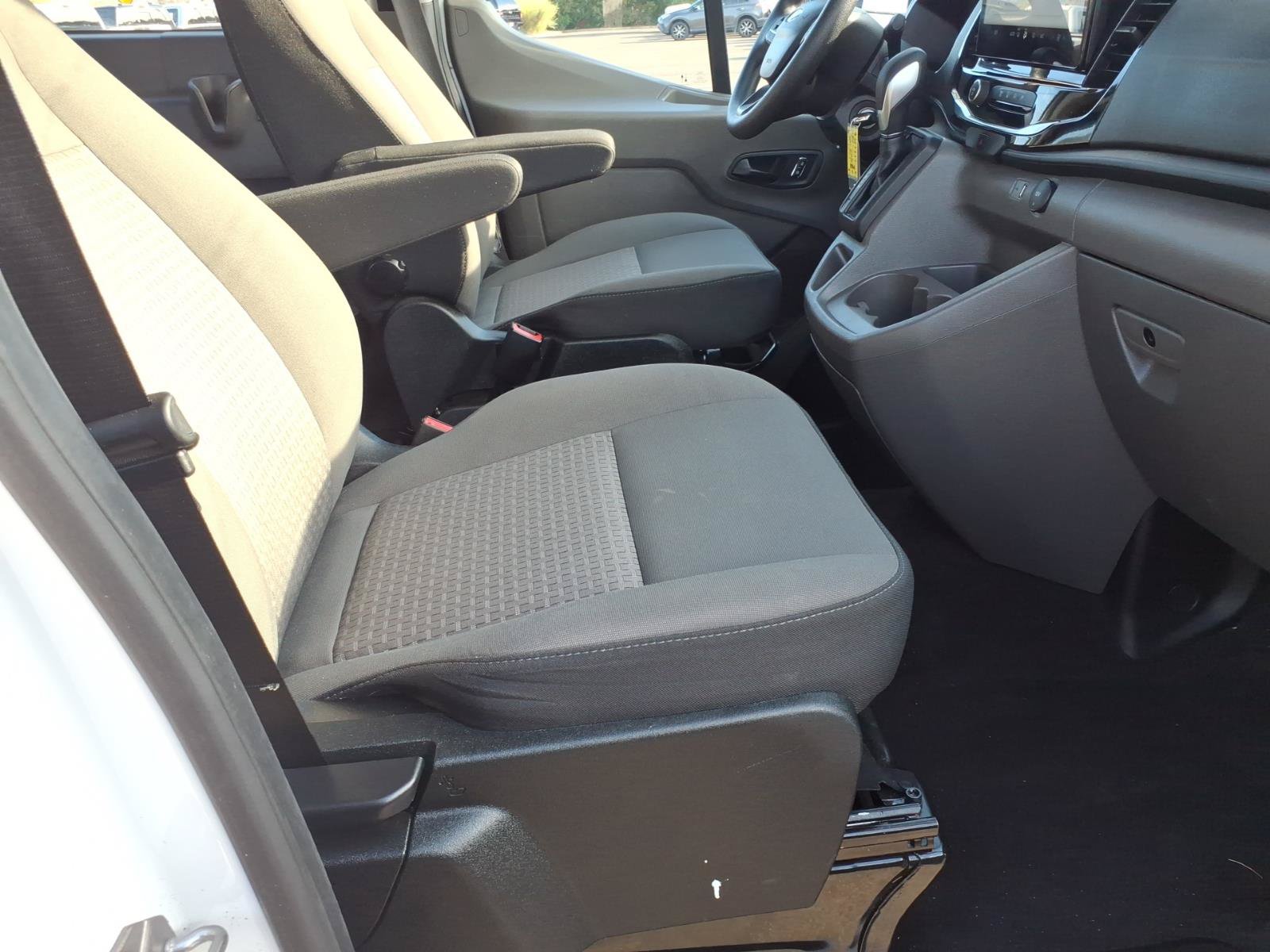 Used 2024 Ford Transit 350 XLT RWD image 8