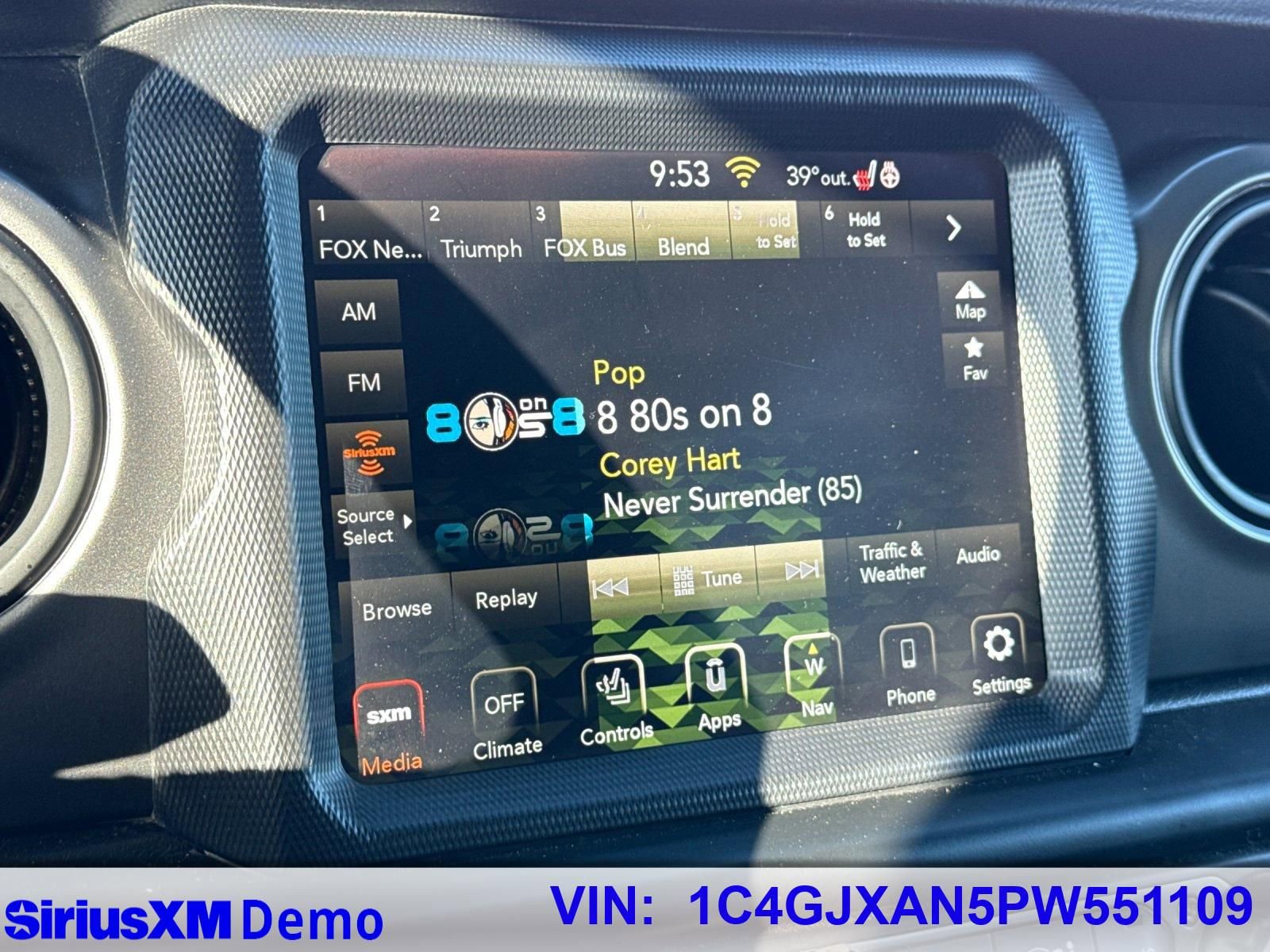 Used 2023 Jeep Wrangler Willys image 33