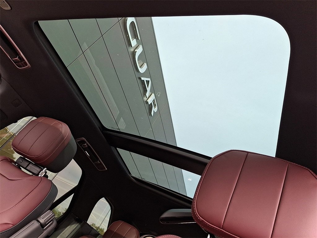 New 2025 Land Rover Range Rover Sport Dynamic SE image 11