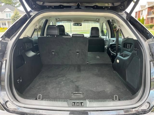 Used 2023 Ford Edge Titanium AWD/4WD image 12