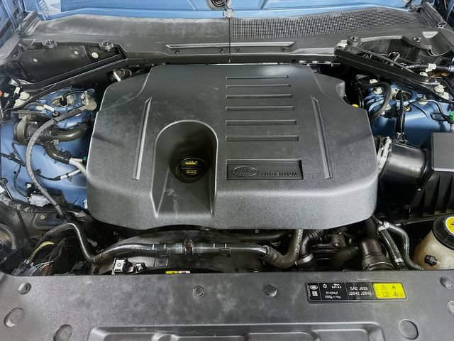 Used 2022 Land Rover Defender 110 X-Dynamic HSE AWD/4WD image 32