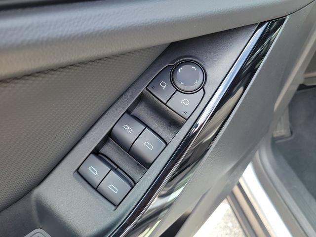 Used 2025 Chevrolet Equinox LT FWD image 17