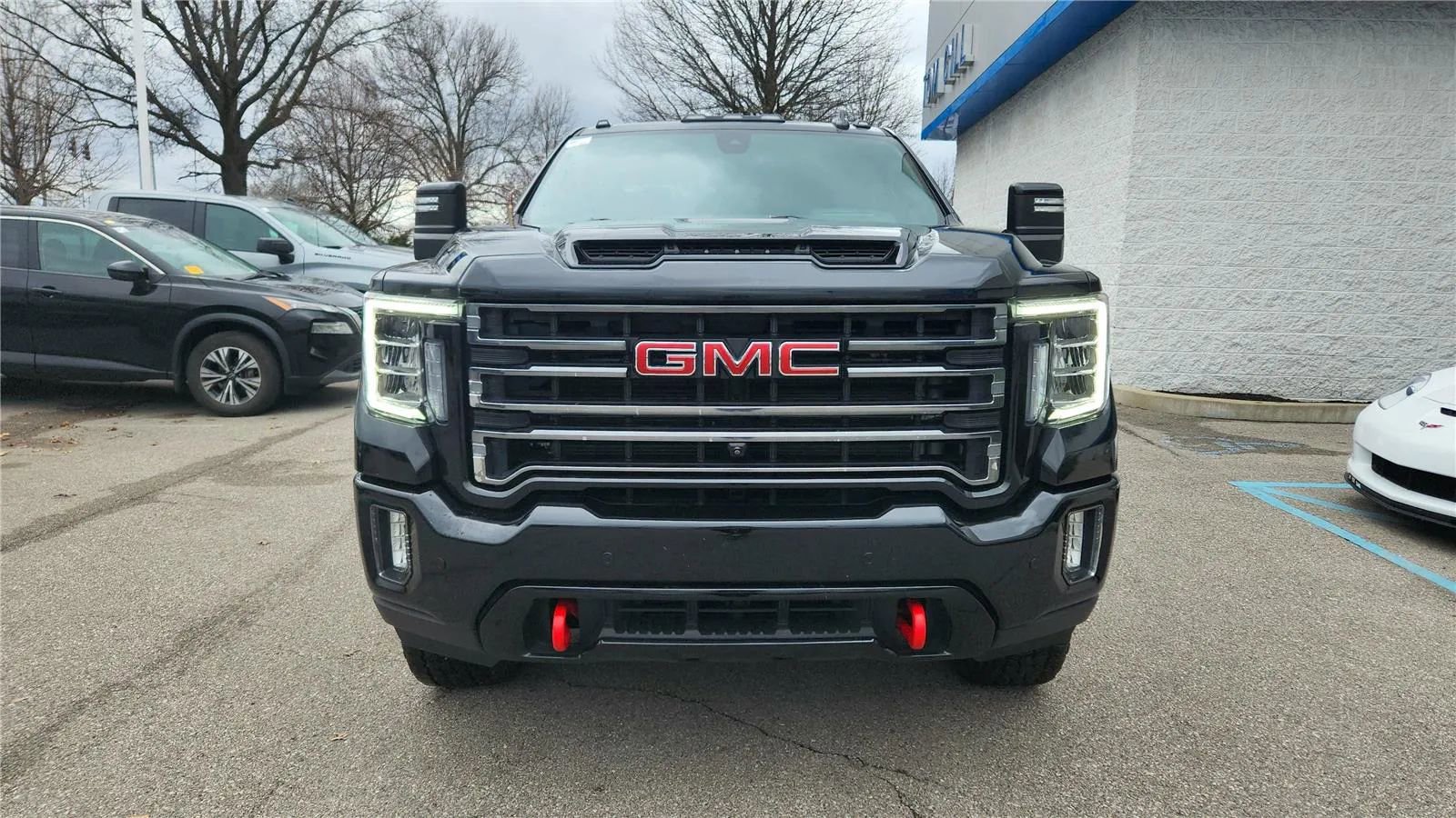 Used 2022 GMC Sierra 2500 AT4 w/ AT4 Premium Plus Package AWD/4WD image 23