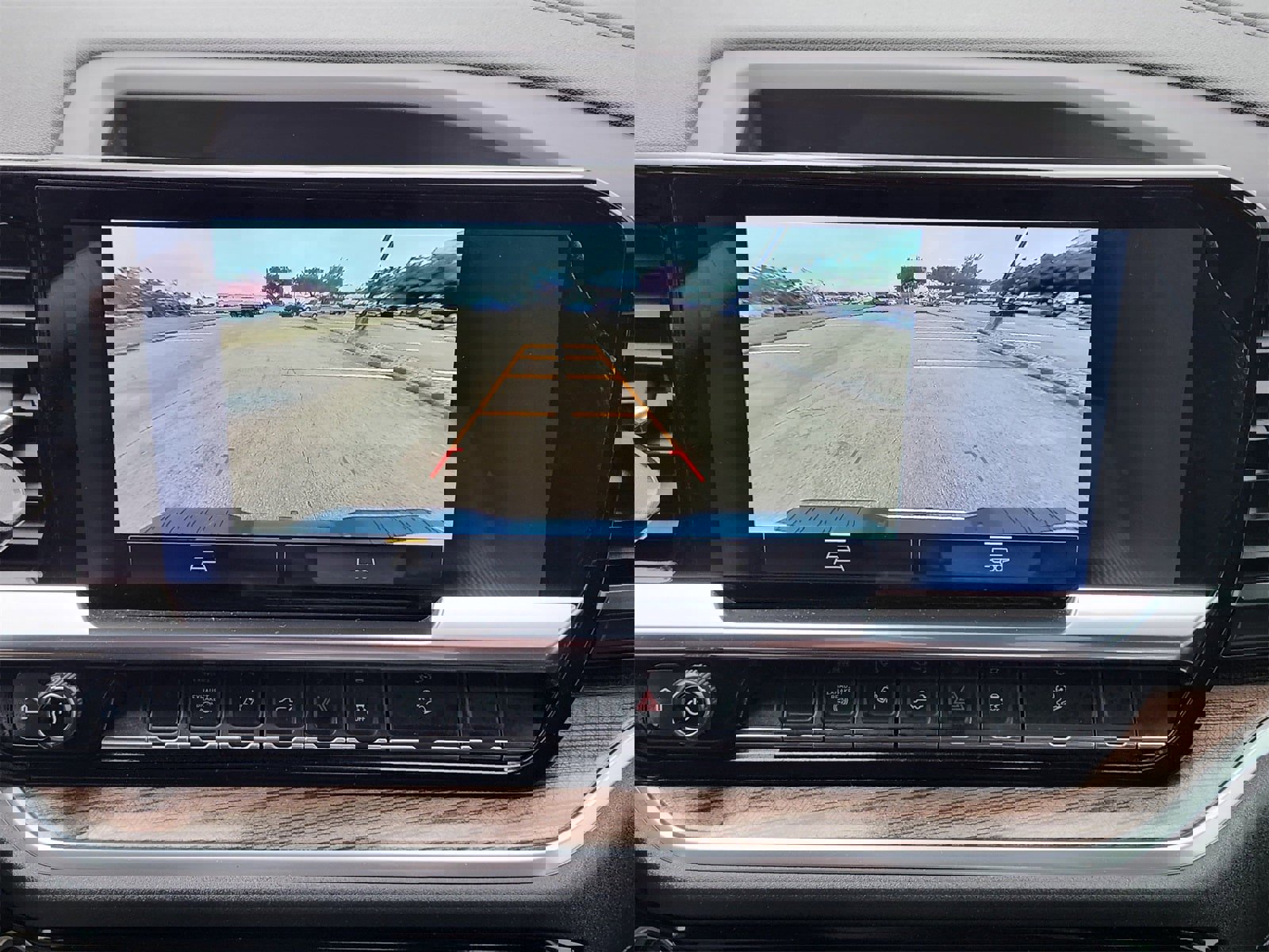 Used 2024 Chevrolet Silverado 2500 LT image 18