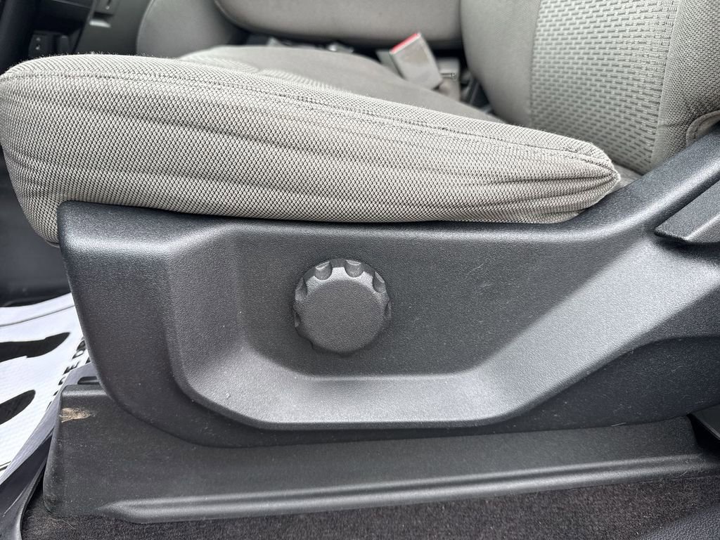 Used 2016 Ford F150 XLT AWD/4WD image 12