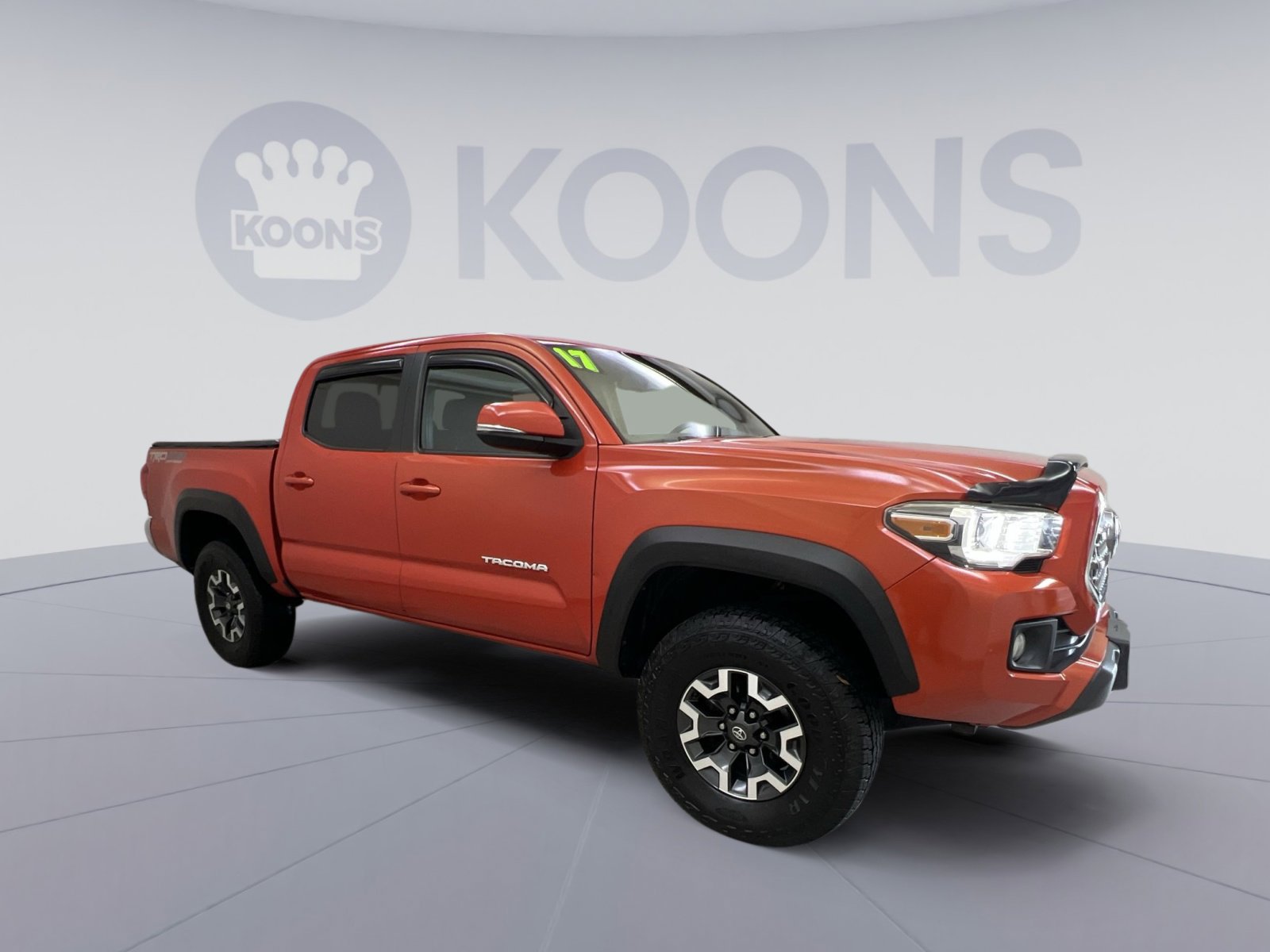 Used 2017 Toyota Tacoma TRD Off-Road w/ Tow Package (A/T) AWD/4WD image 10