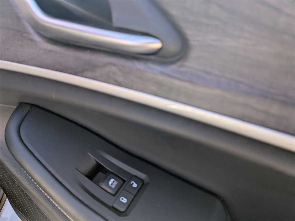 Used 2024 Jeep Grand Cherokee L Limited w/ Luxury Tech Group II image 33
