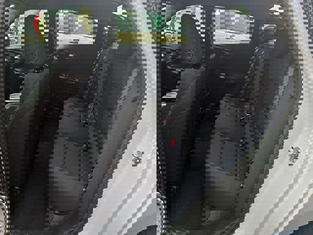 Used 2024 Chevrolet Malibu LT image 5