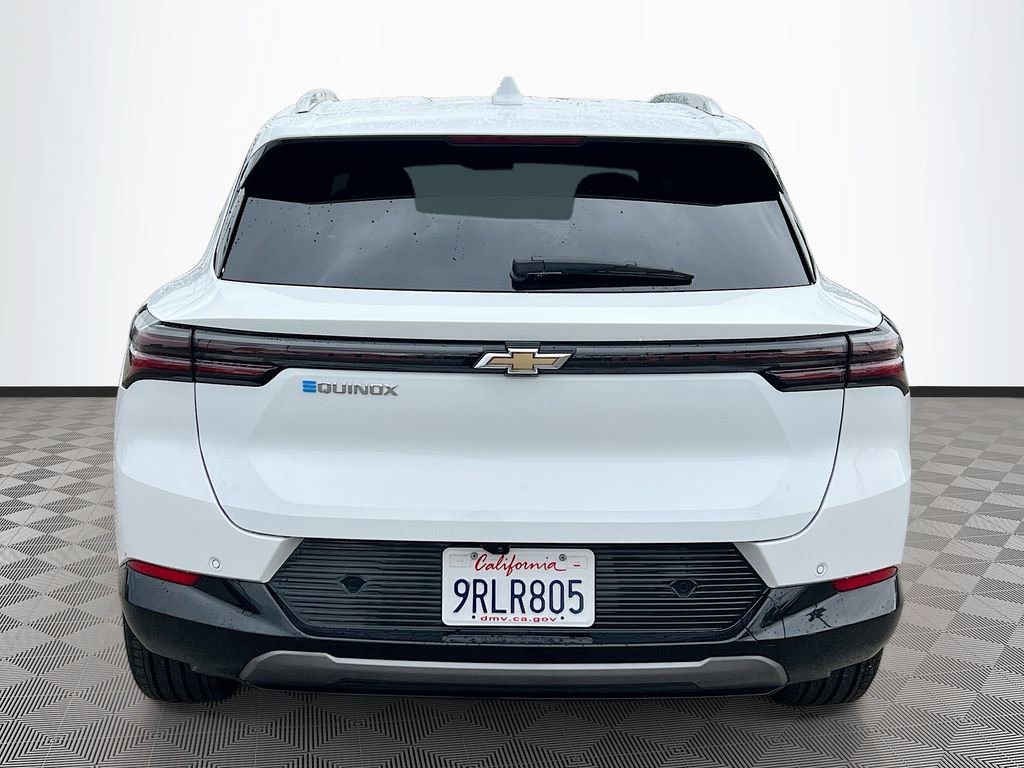 Used 2025 Chevrolet Equinox EV LT w/ Convenience Package image 6