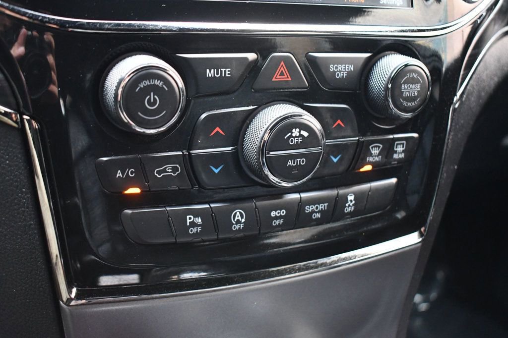 Used 2021 Jeep Grand Cherokee Limited X image 31