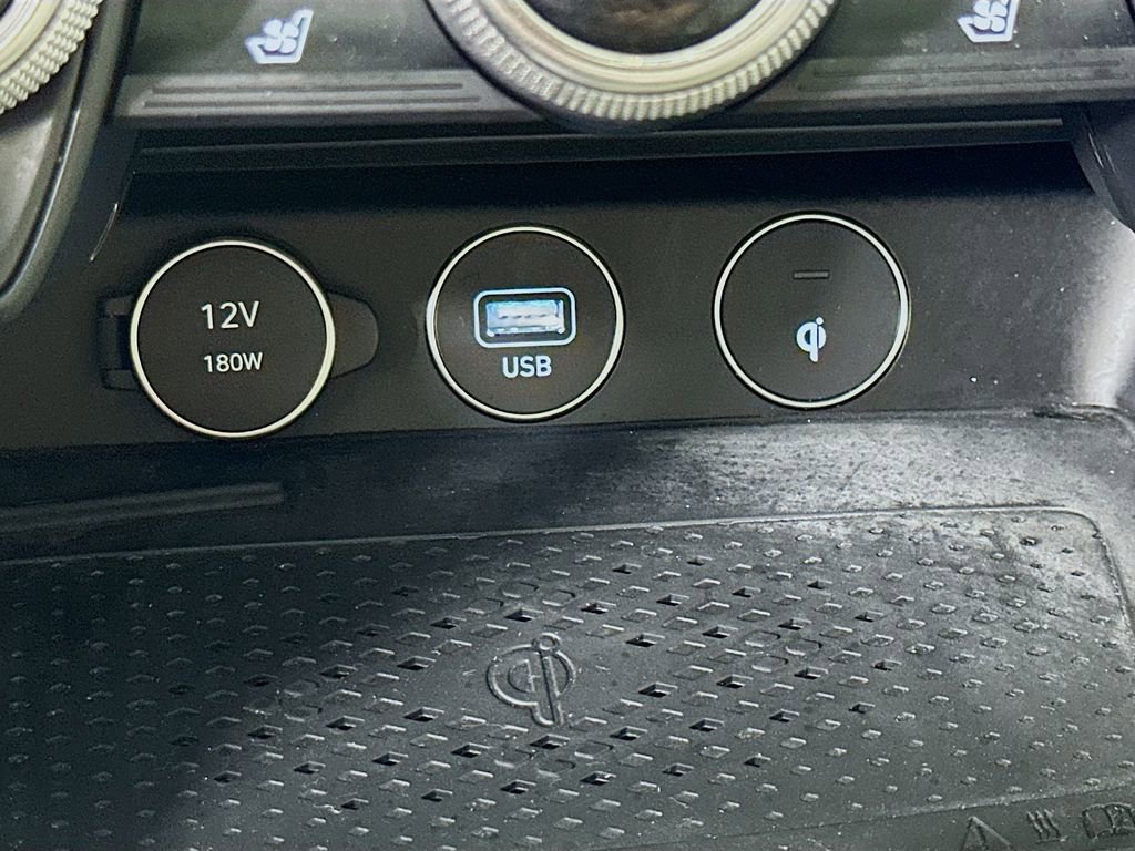 Used 2023 Genesis G70 2.0T w/ Sport Prestige Package image 33