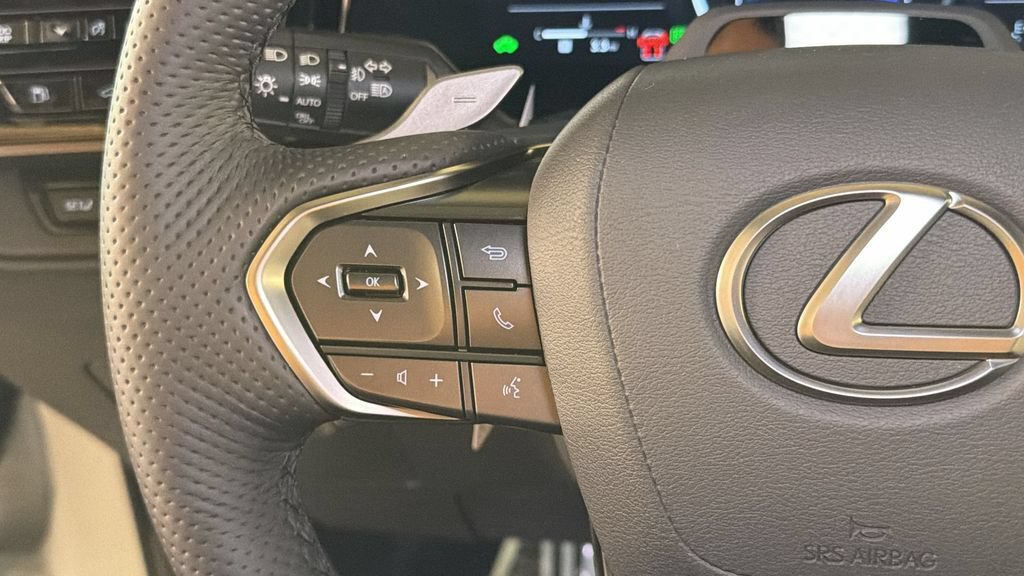 New 2026 Lexus TX 500h AWD image 19