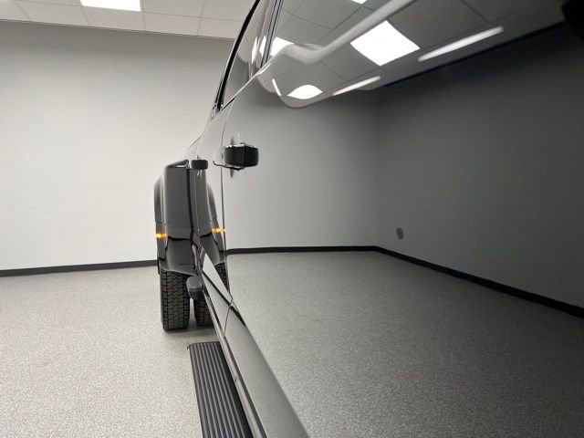 Used 2025 Ford F450 Platinum w/ FX4 Off-Road Package image 11