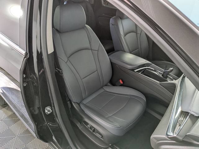Used 2019 Buick Enclave Essence AWD/4WD image 30