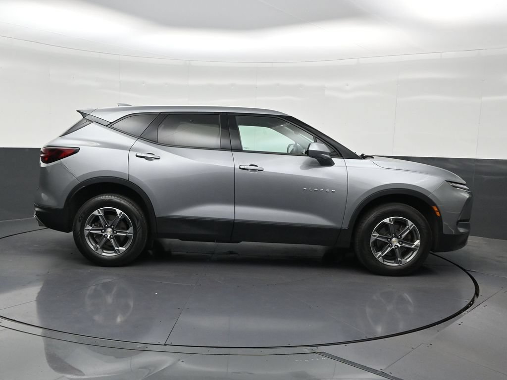 Used 2024 Chevrolet Blazer LT FWD image 7