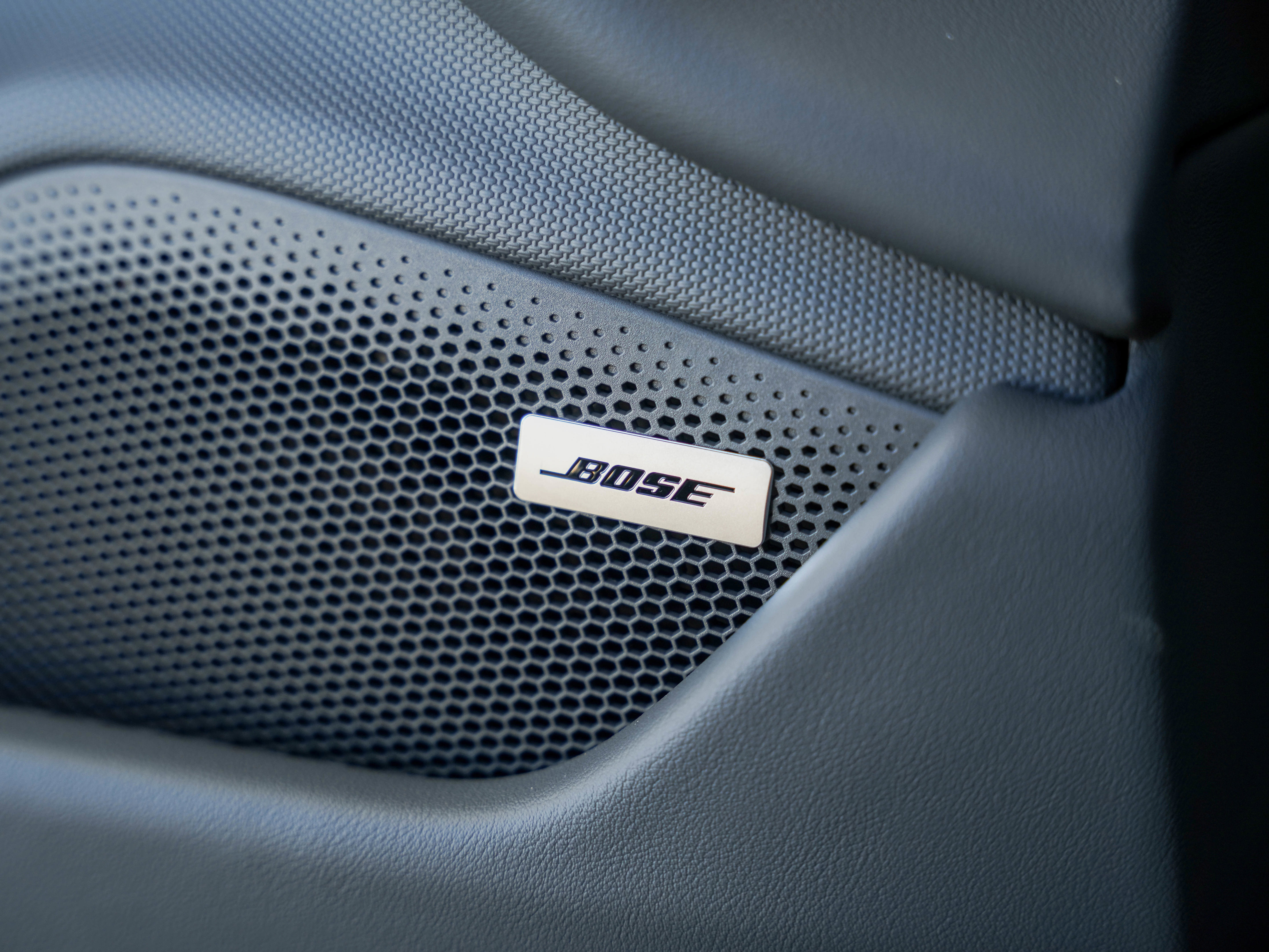 New 2025 Porsche Taycan image 18